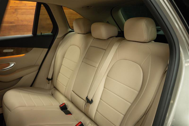 Used 2019 Mercedes-Benz GLC 300 4MATIC w/ Parking Assistance Package image 12