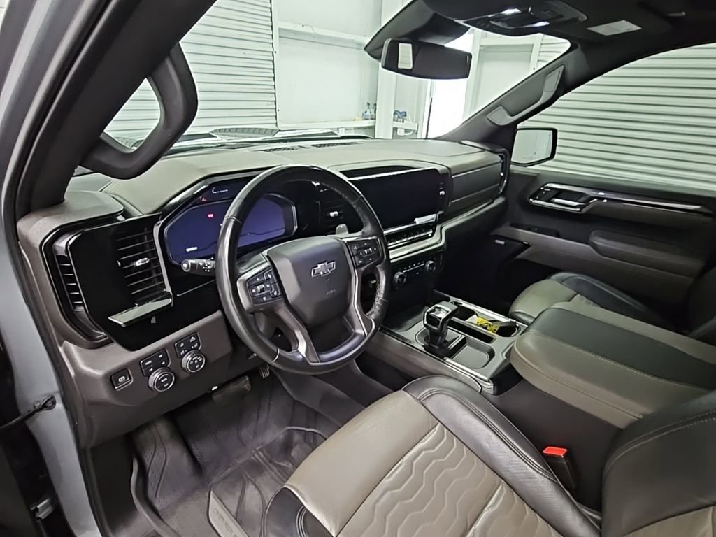 Used 2024 Chevrolet Silverado 1500 ZR2 image 11