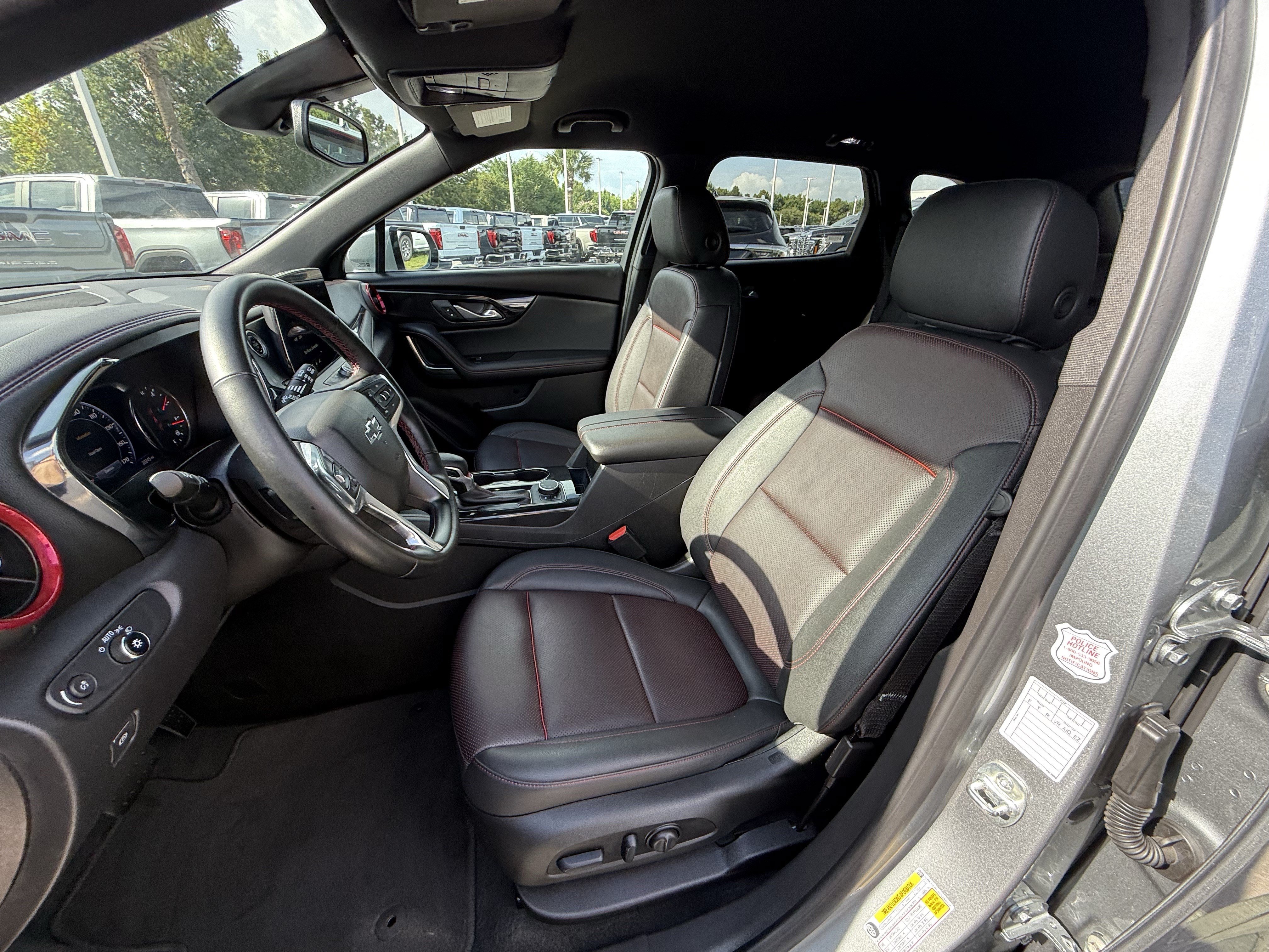 Used 2025 Chevrolet Blazer RS FWD image 28