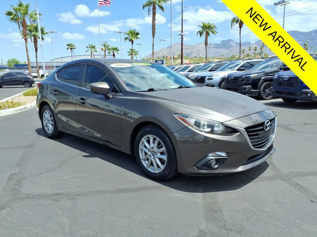 Used 2016 MAZDA MAZDA3 i Touring w/ Popular Equipment Package FWD video 1
