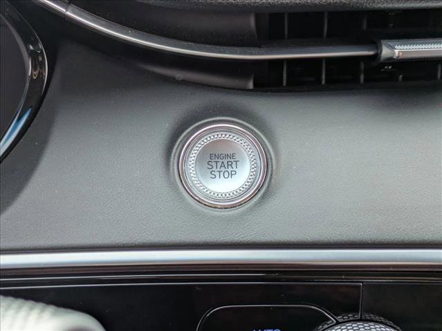 Used 2022 Genesis GV70 2.5T w/ Advanced Package image 17