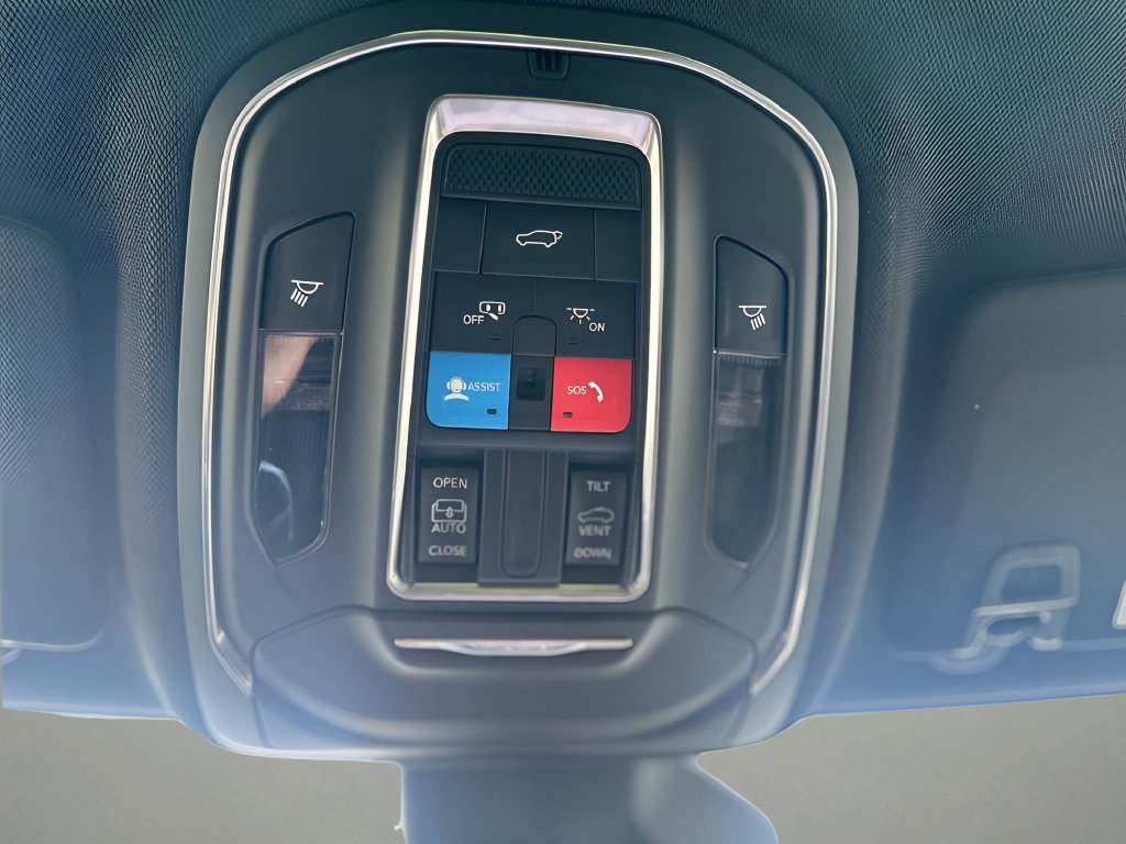 New 2026 Jeep Grand Cherokee Altitude AWD/4WD image 17