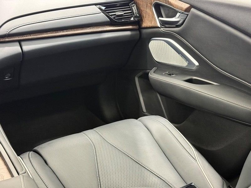 Used 2024 Acura RDX SH-AWD w/ Advance Package image 12