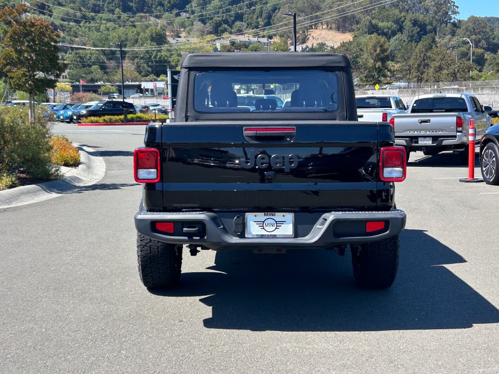 Used 2023 Jeep Gladiator Sport AWD/4WD image 4