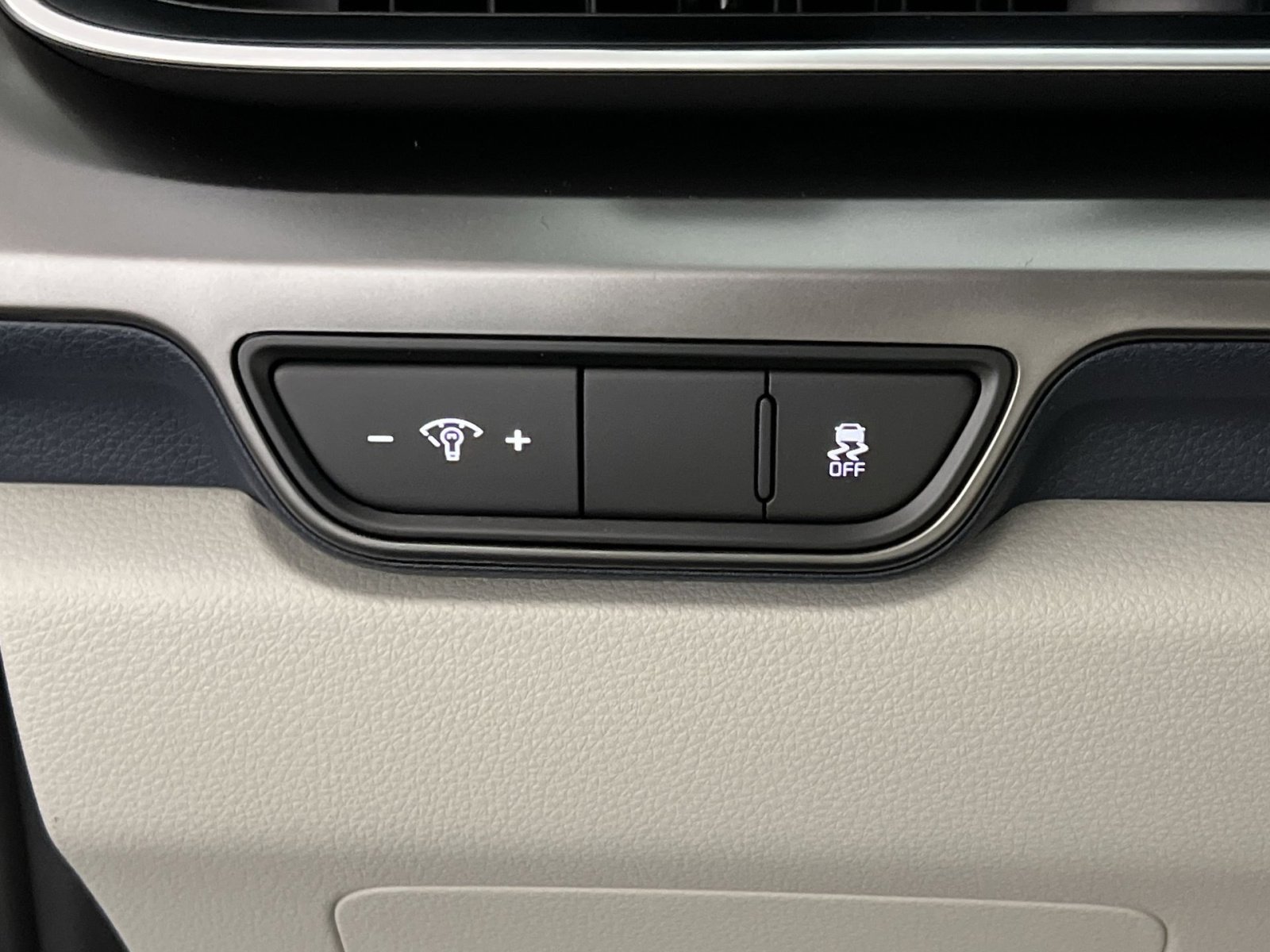 New 2026 Kia Carnival SX w/ SX Dark Edition Package image 37