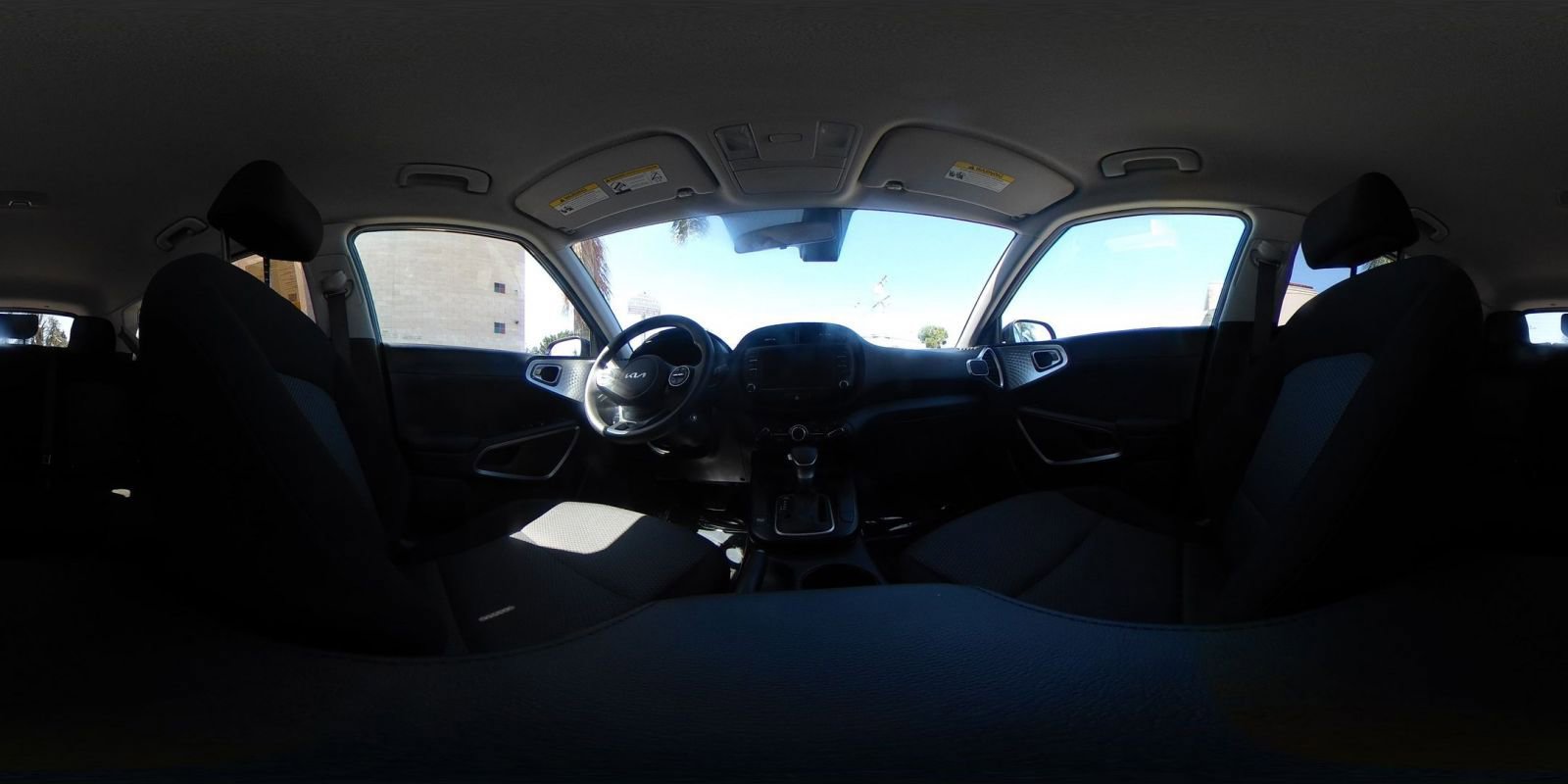 Used 2025 Kia Soul LX w/ LX Technology Package FWD image 38