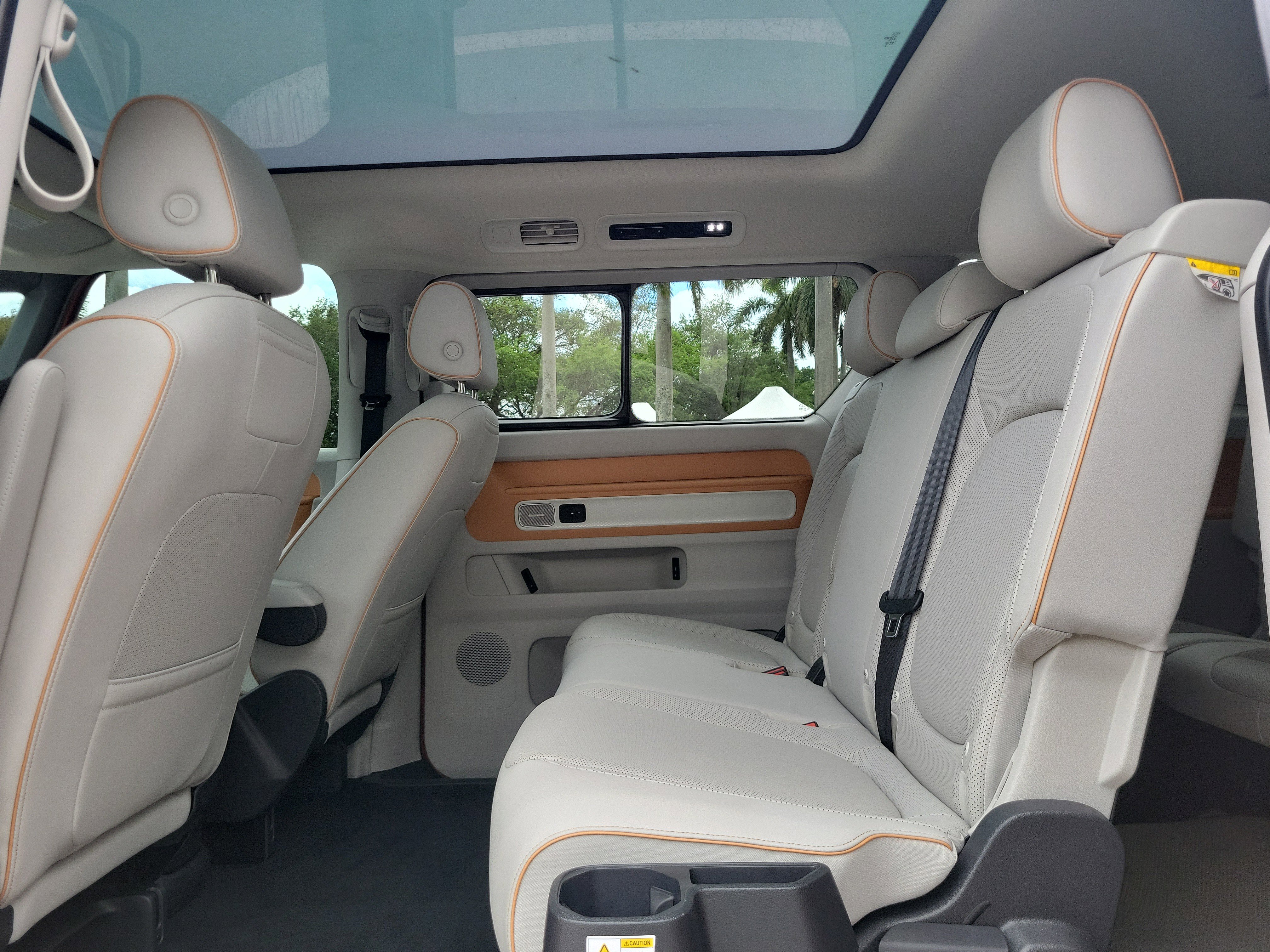 Used 2025 Volkswagen ID. Buzz 1st Edition image 13