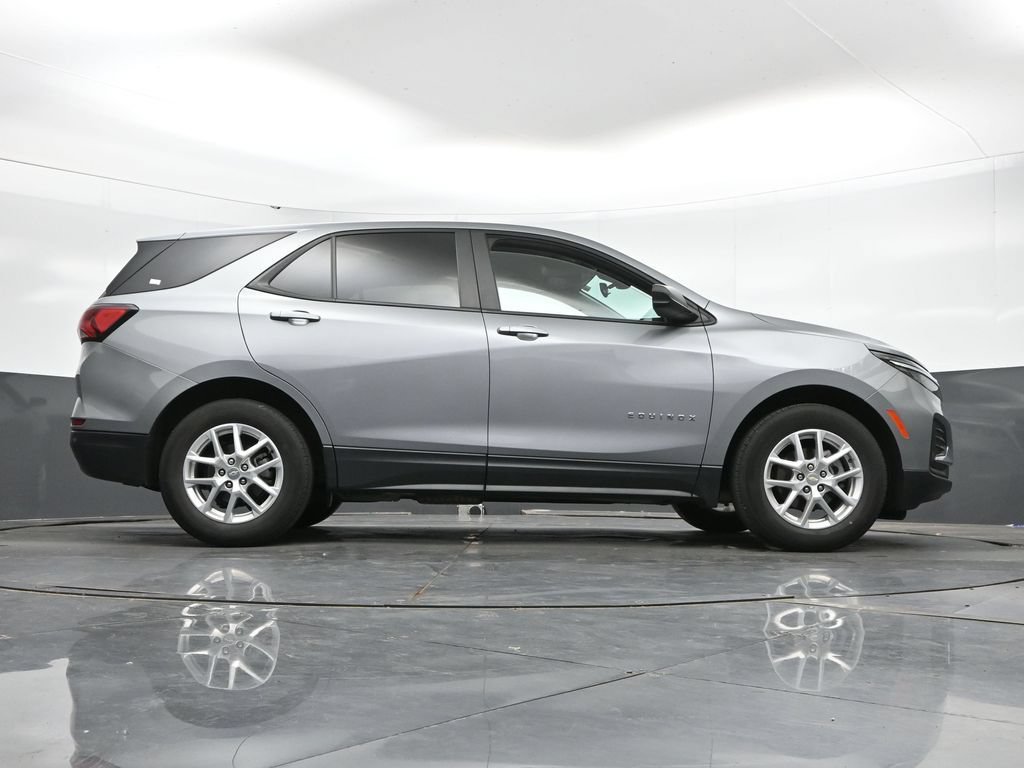 Used 2023 Chevrolet Equinox LS w/ LS Convenience Package FWD image 41