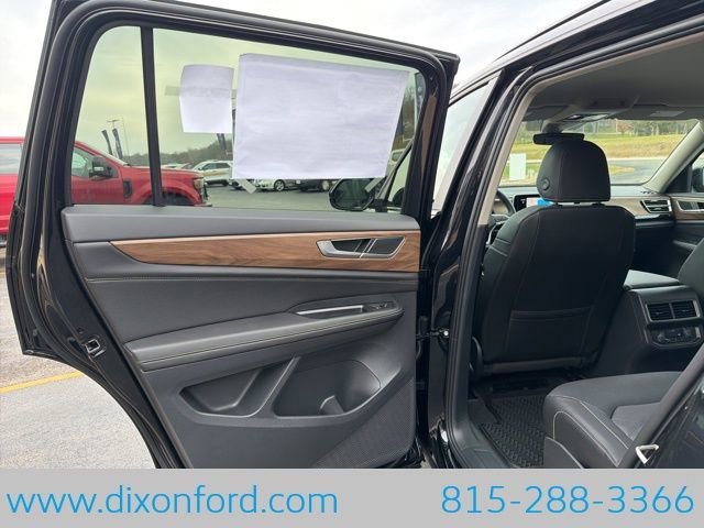 New 2026 Volkswagen Atlas SE image 24