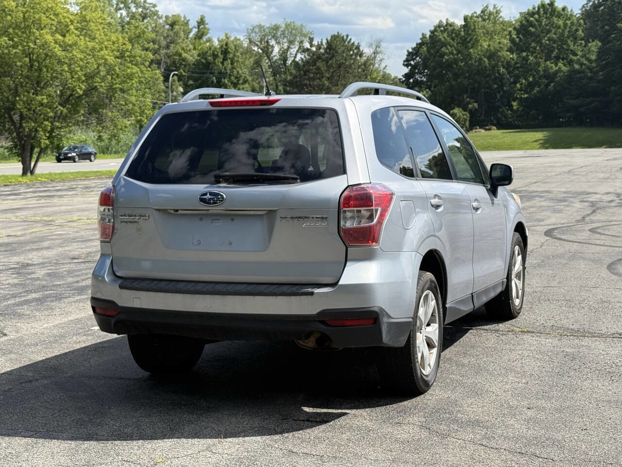 Used 2015 Subaru Forester 2.5i Premium w/ All-Weather Package image 5