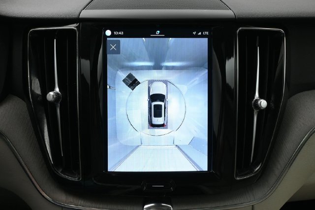 Used 2024 Volvo XC60 B5 Plus w/ Protection Package Premier AWD/4WD image 20