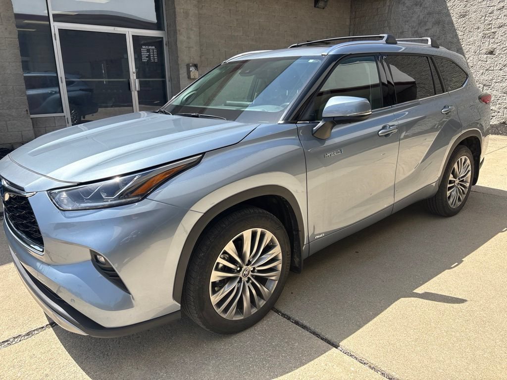 Used 2021 Toyota Highlander Platinum AWD/4WD video 1