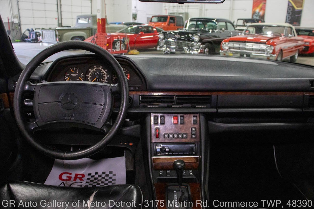 Used 1991 Mercedes-Benz 560 SEL image 16
