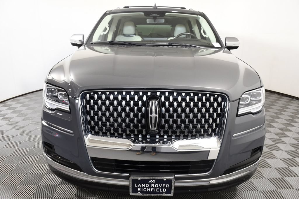 Used 2022 Lincoln Navigator L Black Label AWD/4WD image 10