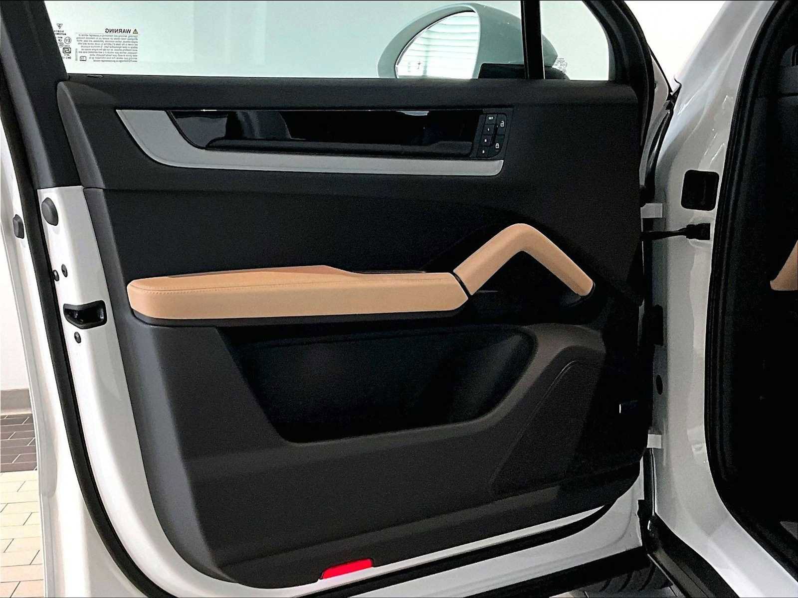 New 2026 Porsche Cayenne AWD/4WD image 24