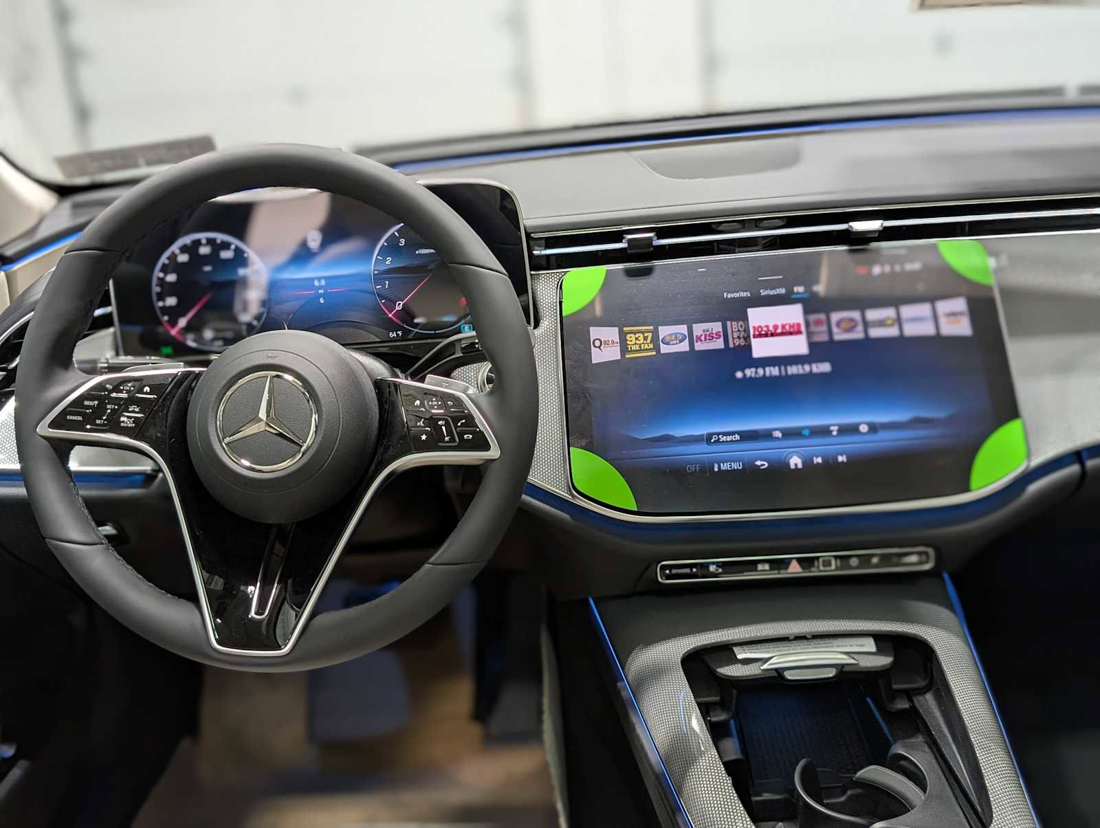 New 2026 Mercedes-Benz E 350 4MATIC Sedan image 5