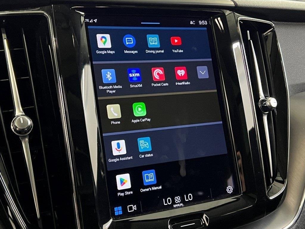 Used 2022 Volvo XC60 B5 Momentum image 30