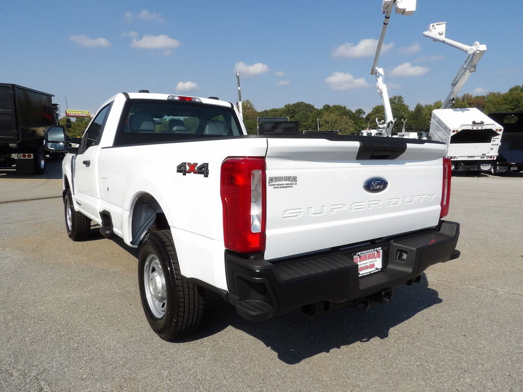 Used 2025 Ford F250 XL w/ XL Driver Assist Package image 5