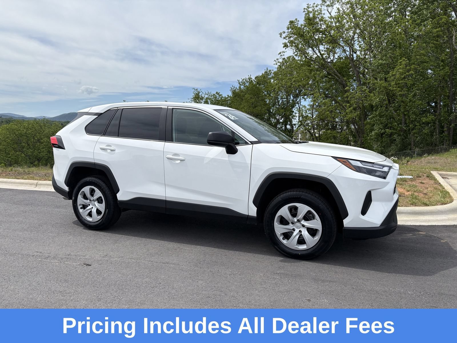 Used 2024 Toyota RAV4 LE FWD image 14