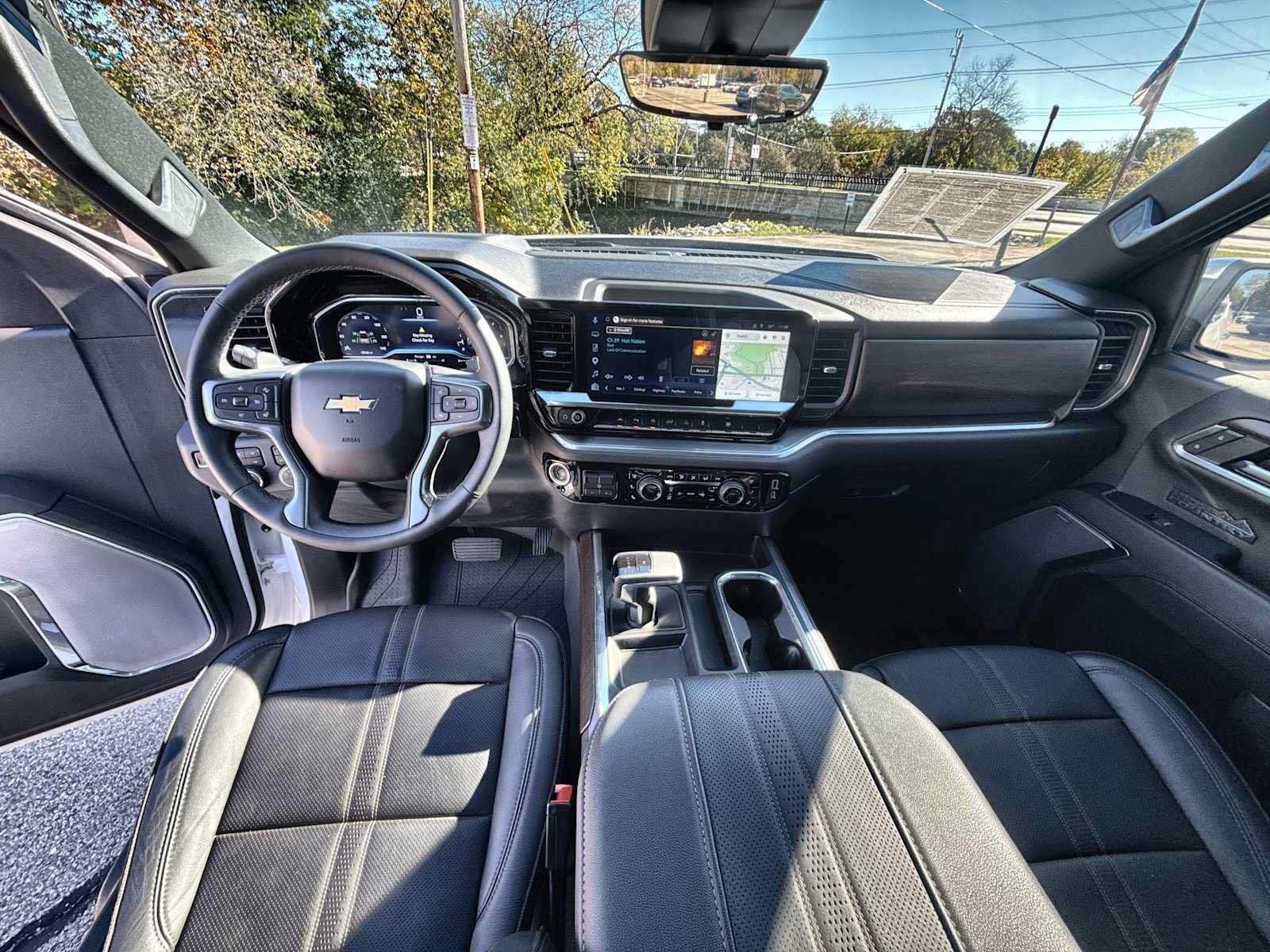 Certified 2023 Chevrolet Silverado 1500 High Country w/ High Country Premium Package AWD/4WD image 20
