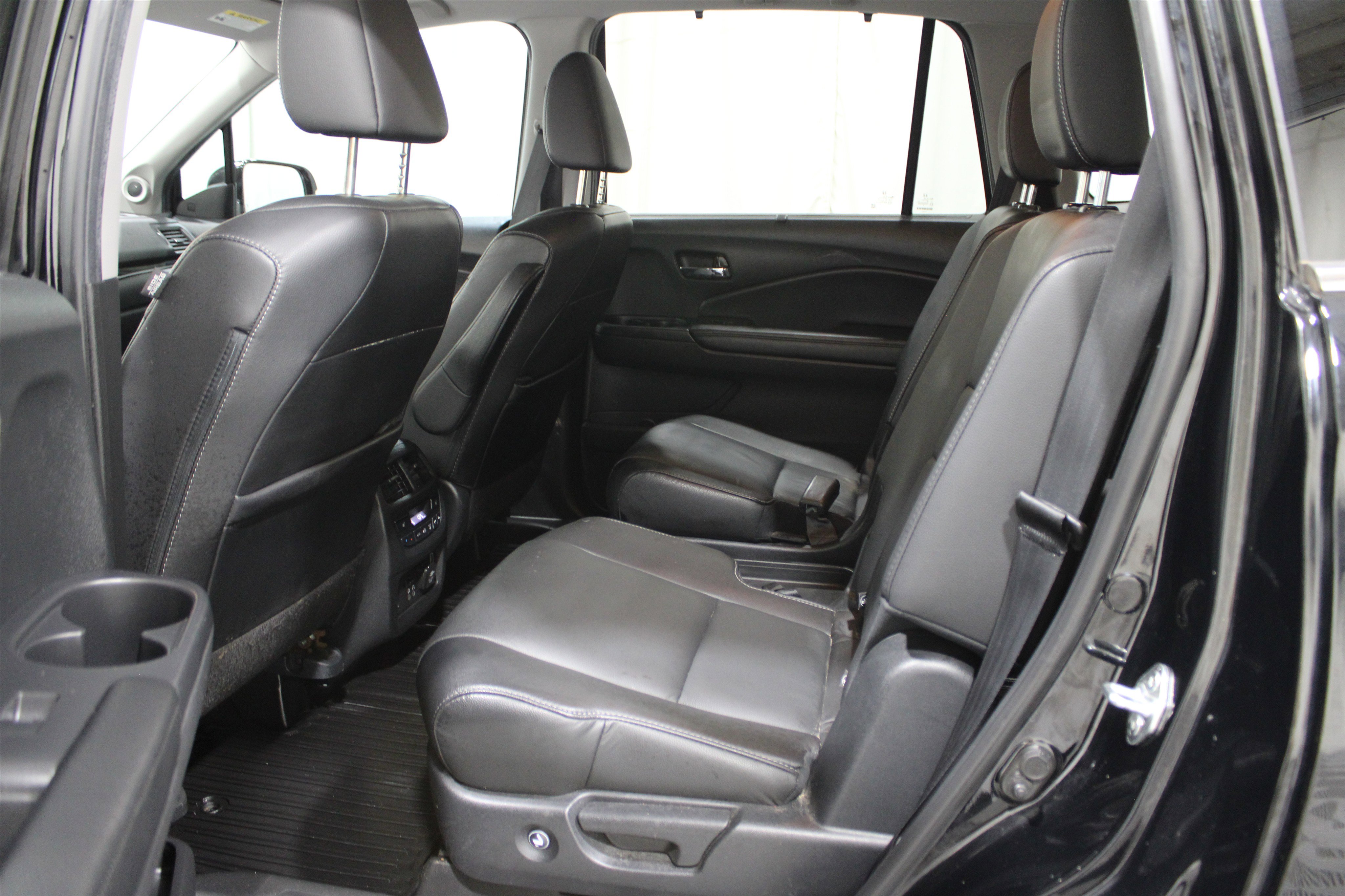 Used 2021 Honda Pilot Touring image 23