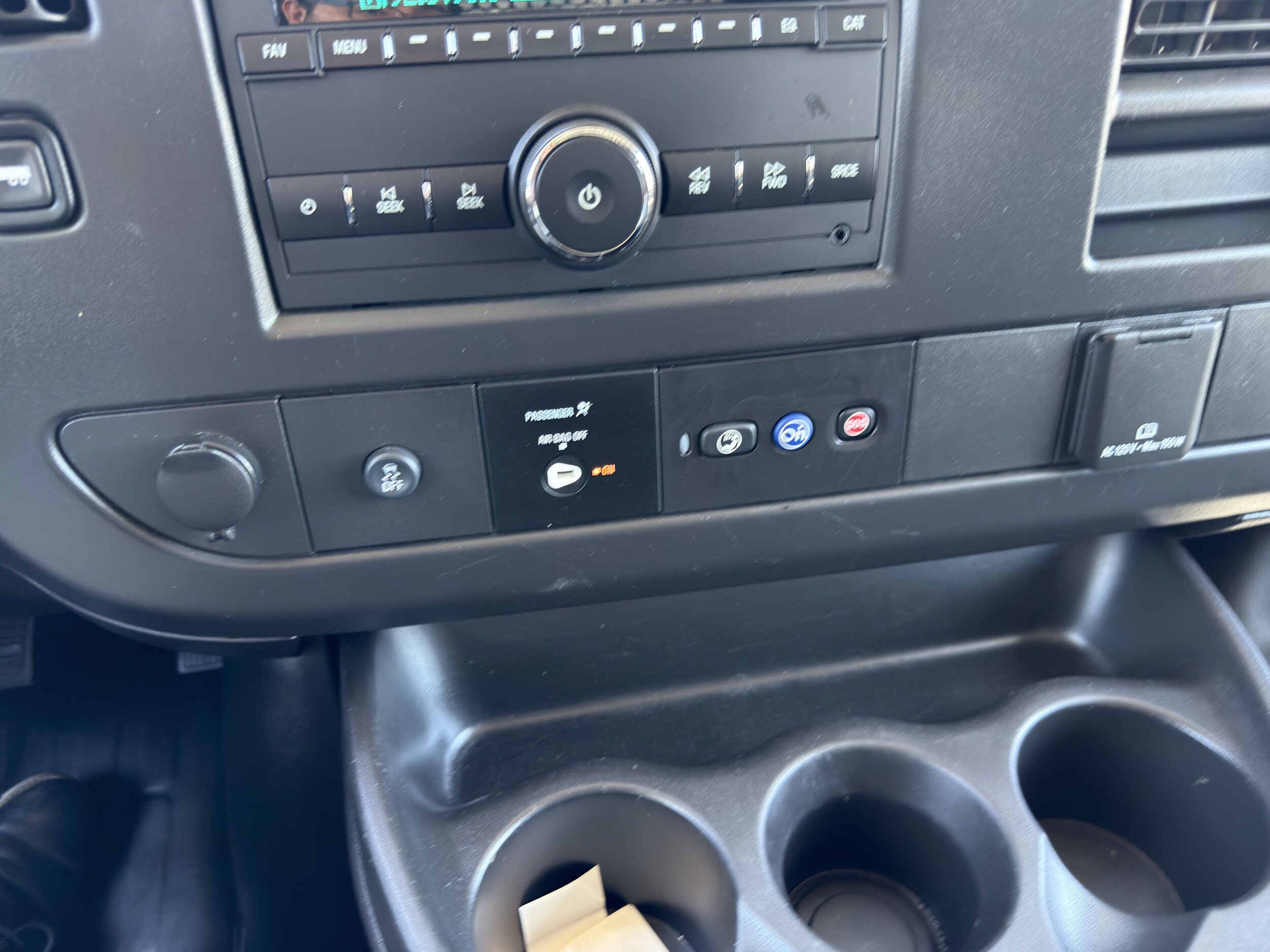 Used 2024 Chevrolet Express 2500 w/ Driver Convenience Package RWD image 31