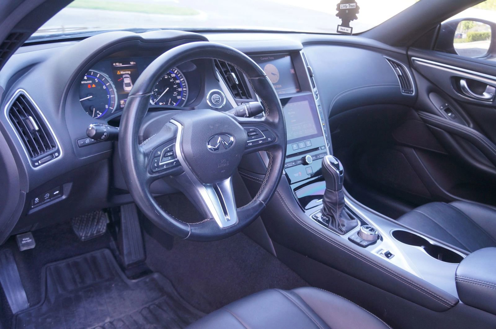 Used 2018 INFINITI Q60 2.0t w/ Cargo Package RWD image 18