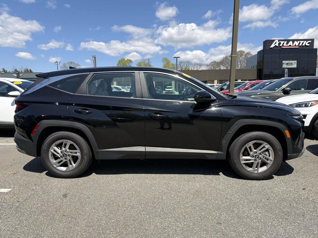 Certified 2025 Hyundai Tucson SE AWD/4WD image 32