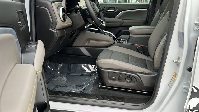 Used 2024 Chevrolet Colorado ZR2 w/ Technology Package image 17