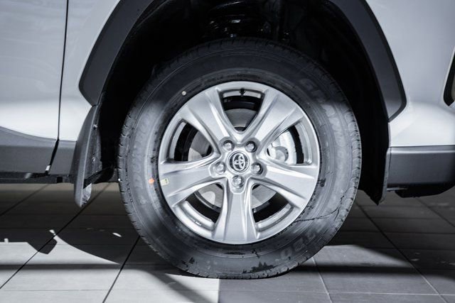 New 2025 Toyota RAV4 XLE image 15