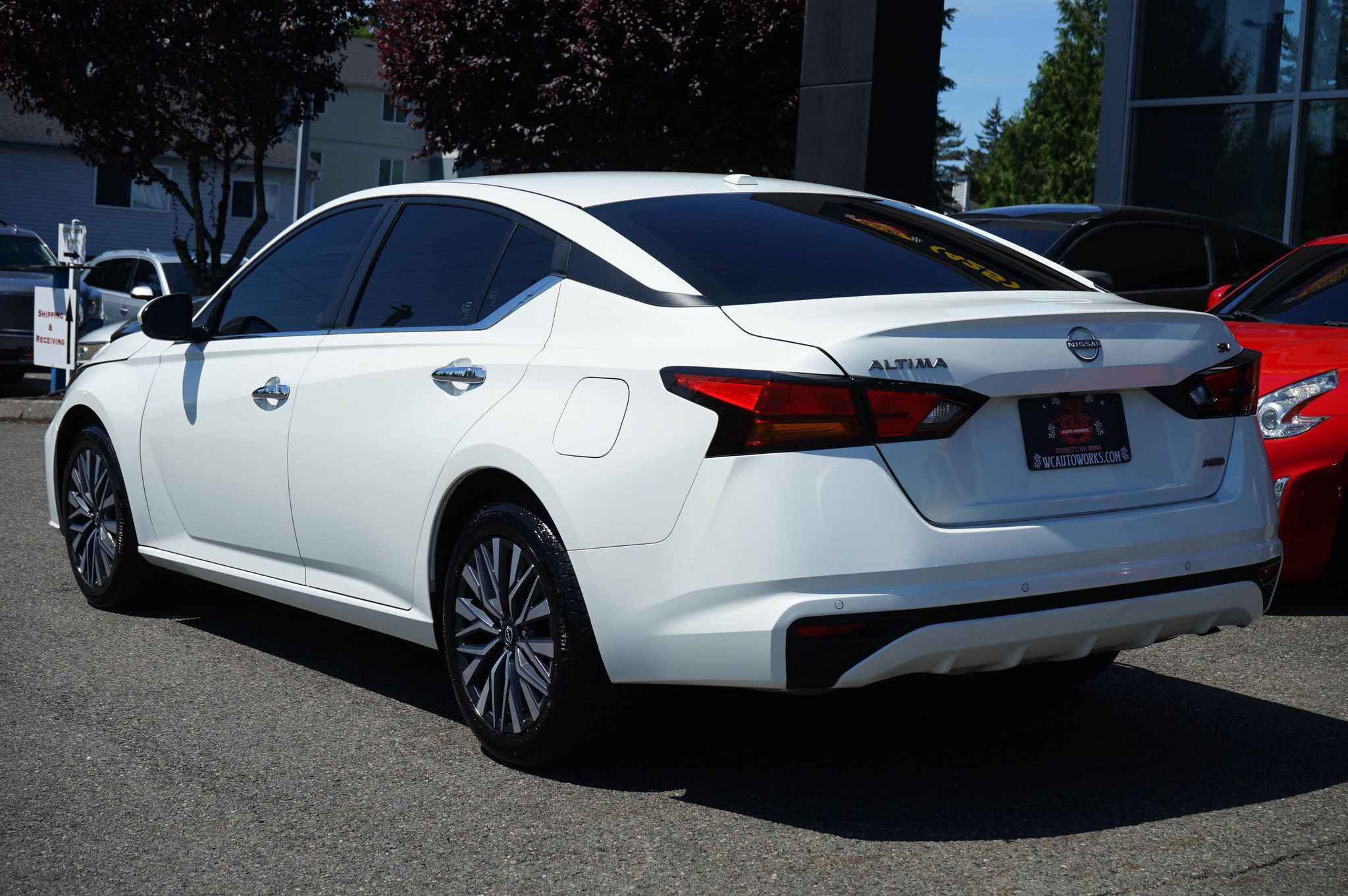 Used 2023 Nissan Altima 2.5 SV AWD/4WD image 2