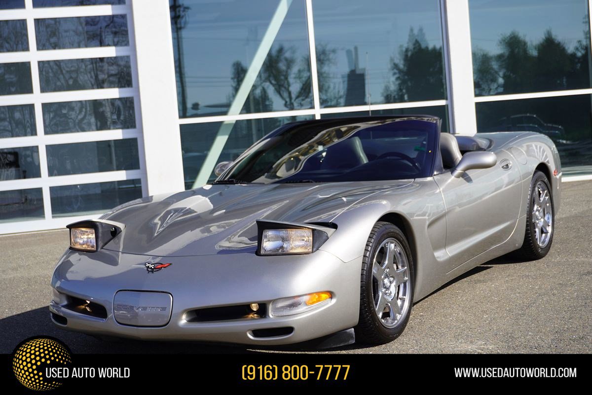 Used 1999 Chevrolet Corvette Convertible w/ Memory Pkg image 1