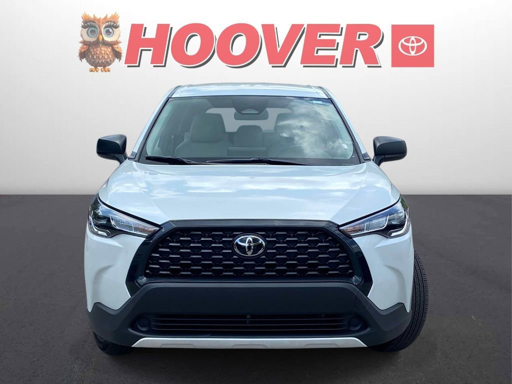 Used 2025 Toyota Corolla Cross L FWD image 6