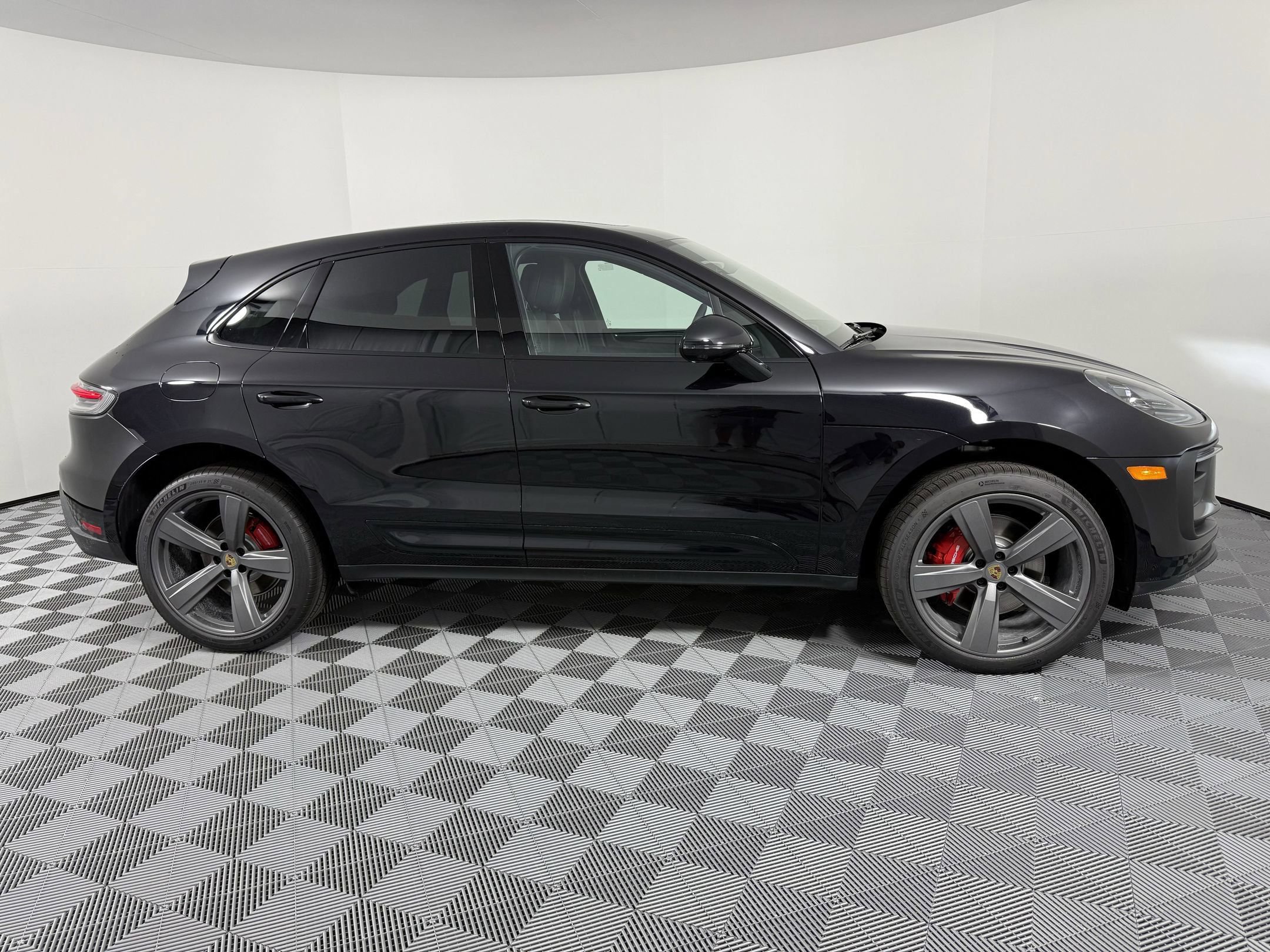 Certified 2026 Porsche Macan S AWD/4WD image 8