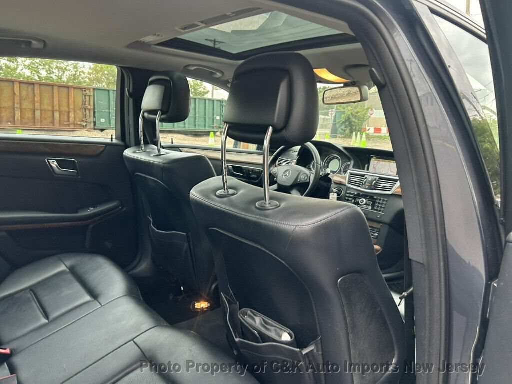Used 2010 Mercedes-Benz E 350 4MATIC Sedan image 22