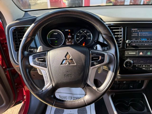 Used 2018 Mitsubishi Outlander 4WD Plug-In Hybrid image 18