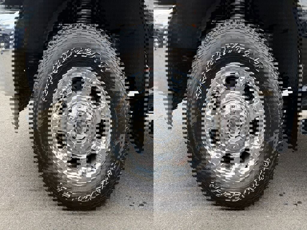 Used 2016 Ford F350 Lariat w/ Chrome Package image 32