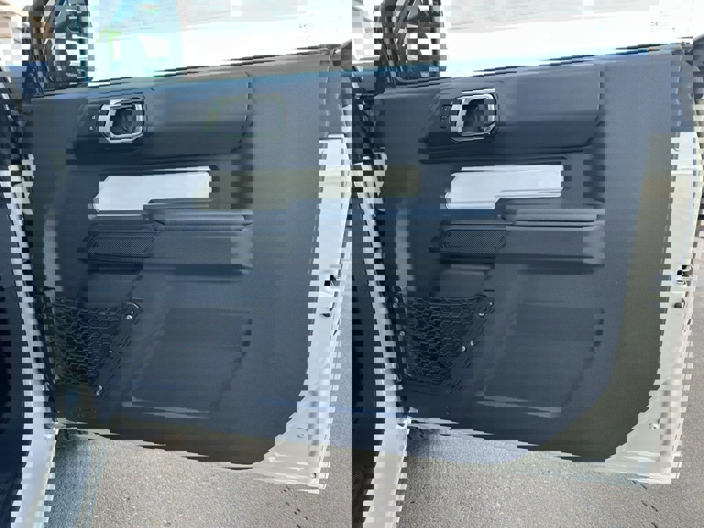 New 2025 Ford Bronco 2-Door image 26