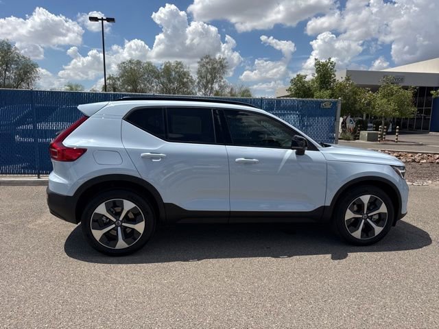 New 2026 Volvo XC40 B5 Plus w/ Protection Package Premier image 4