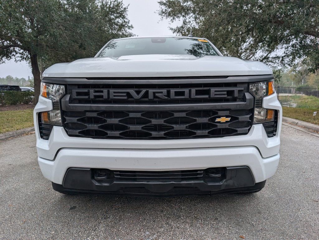 Used 2023 Chevrolet Silverado 1500 Custom image 2