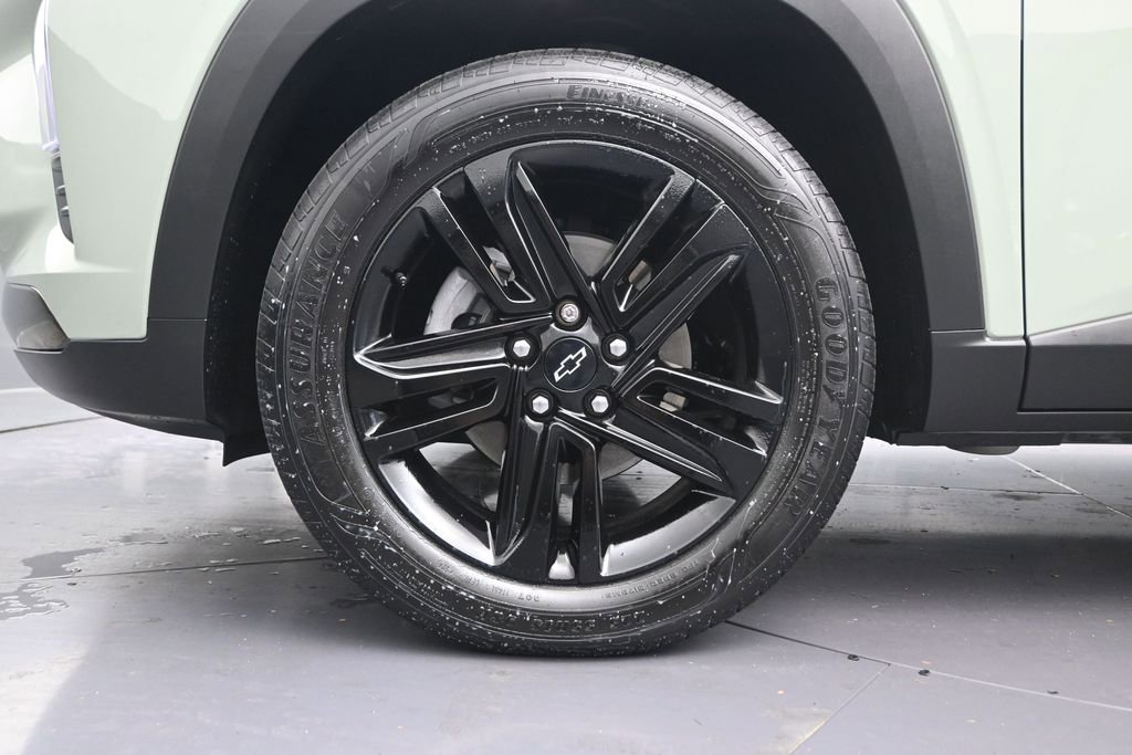 Used 2025 Chevrolet Trax ACTIV w/ Sunroof Package FWD image 10