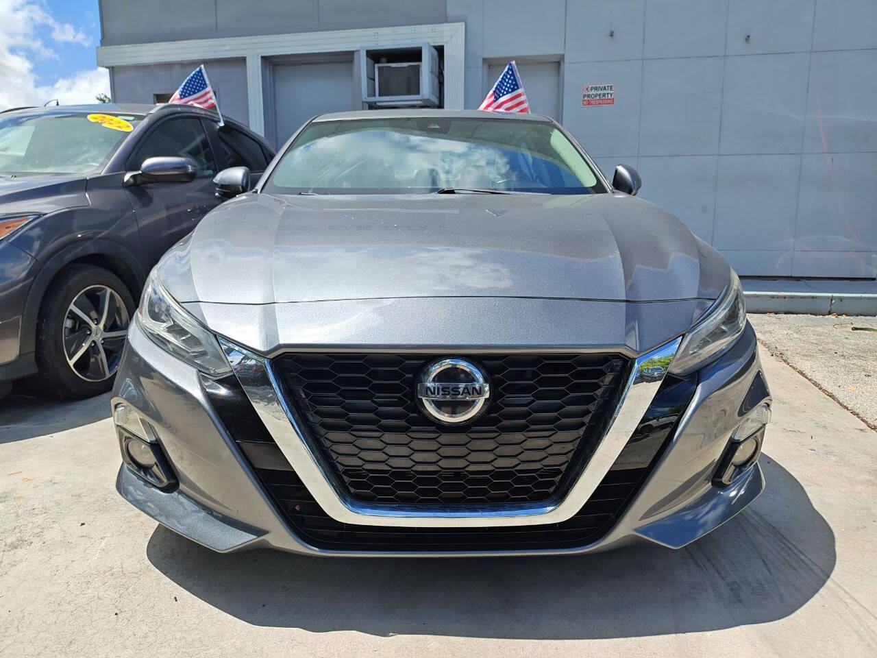 Used 2019 Nissan Altima 2.5 SL FWD image 9