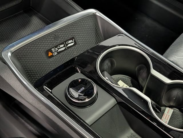 New 2026 Chevrolet Equinox LT w/ Convenience Package II image 26