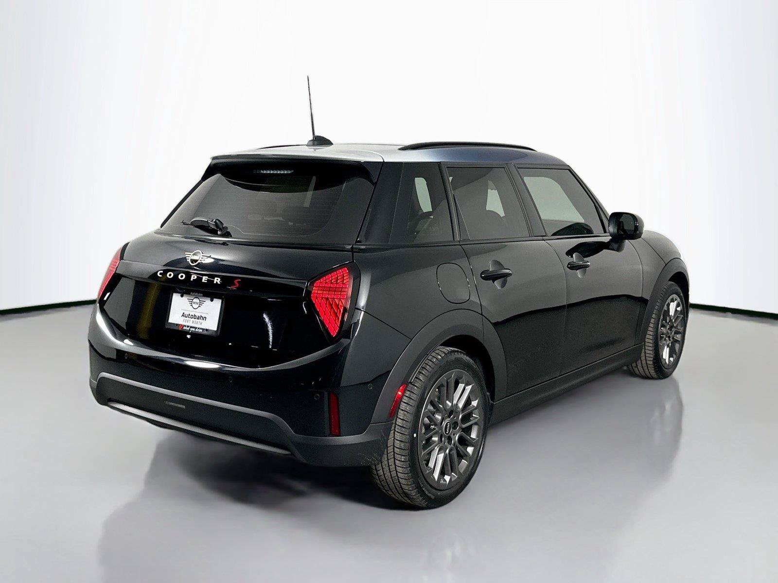 Used 2025 MINI Cooper S FWD image 4