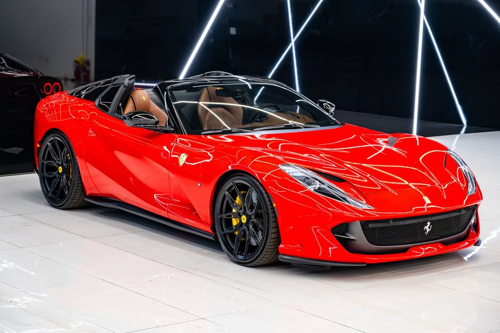 Used 2021 Ferrari 812 GTS RWD image 7