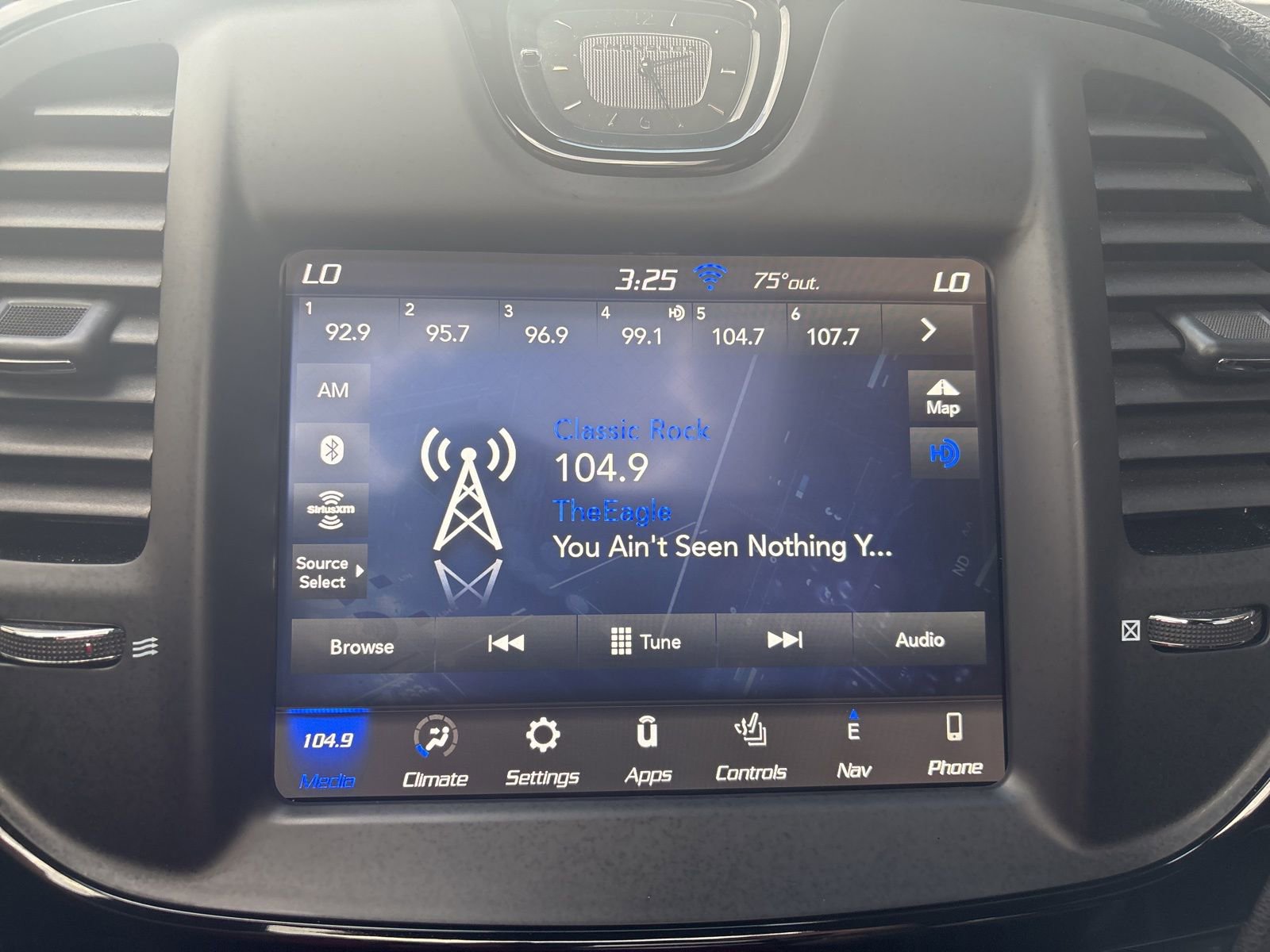 Used 2018 Chrysler 300 S w/ 300S Premium Group image 25