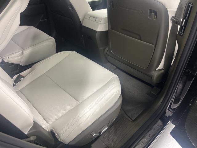 New 2025 Hyundai Santa Fe Calligraphy image 29