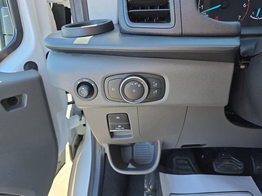 Used 2024 Ford Transit 350 XLT image 30