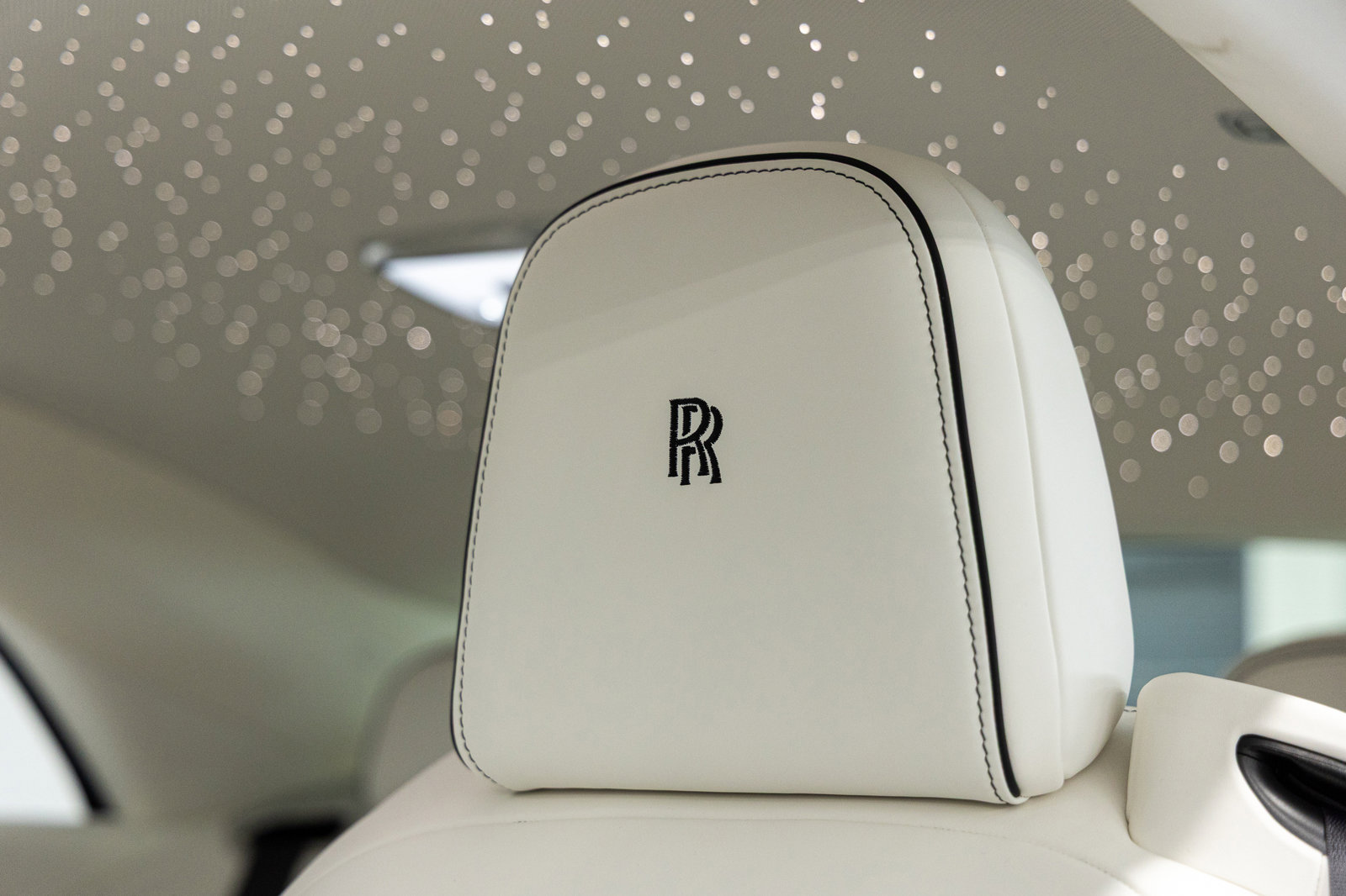 New 2026 Rolls-Royce Spectre image 27