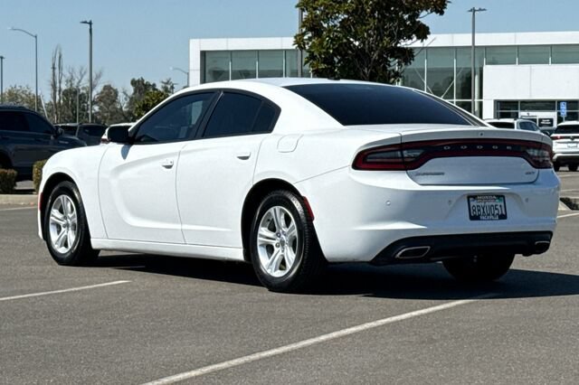 Used 2018 Dodge Charger SXT RWD image 6